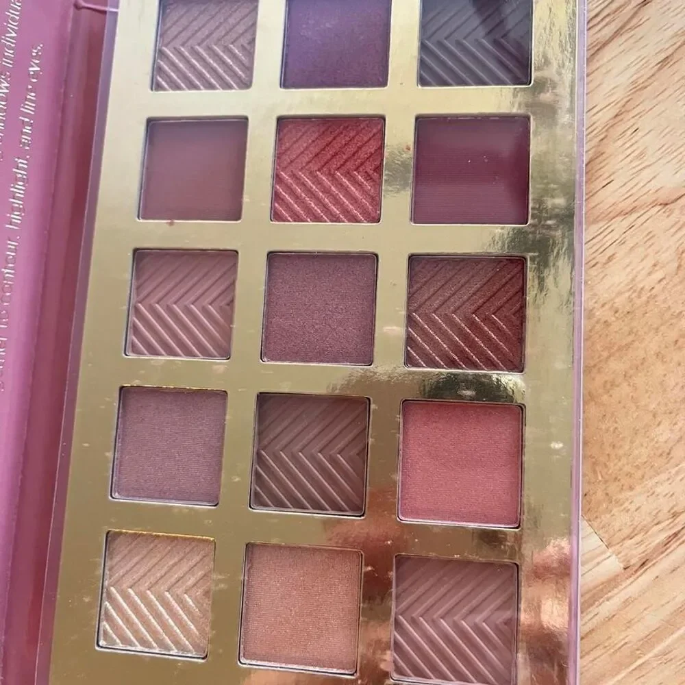 Ellen-tracy Pink and Purple Makeup